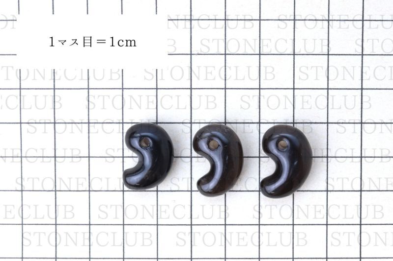 方眼紙比較((A)約14.1×8.7×20.1mm)