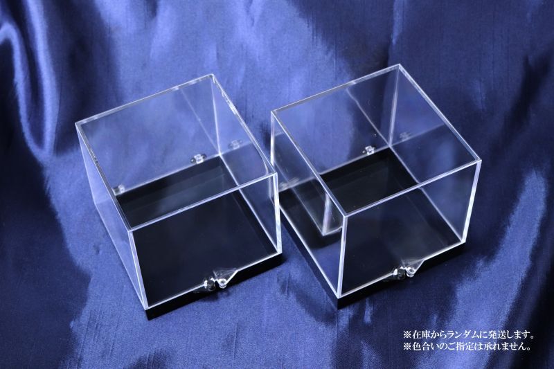 大(約6.5×6.5×6.8cm)