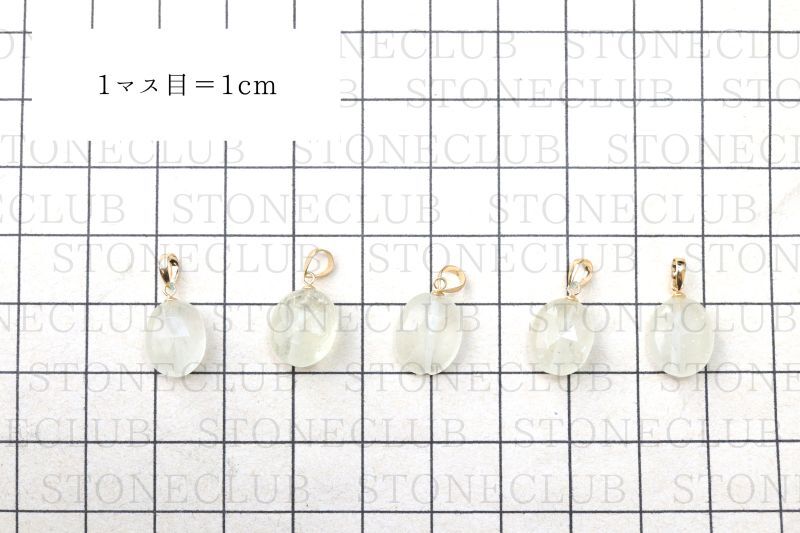 方眼紙比較((A)約7.8×5.6×17.1mm~9.4×4.6×19mm(カン付き最大))