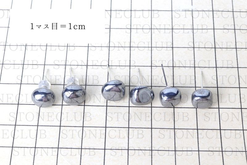 方眼紙比較(M:約10×7.5×10mmから10×10×8mm、全長約18mmから19.5mm)