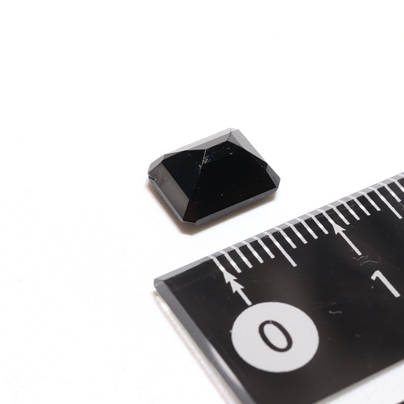 約9×7mm