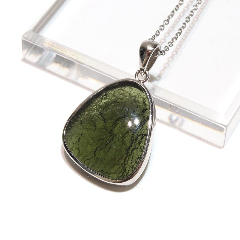 ペンダントトップ モルダバイト ＜チェコ産＞ silver925
