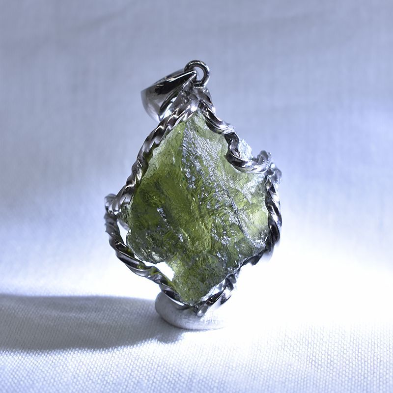 モルダバイト(チェコ)　原石 原石 モルダバイト （チェコ共和国産） No.21 | 神棚・神具の製造販売