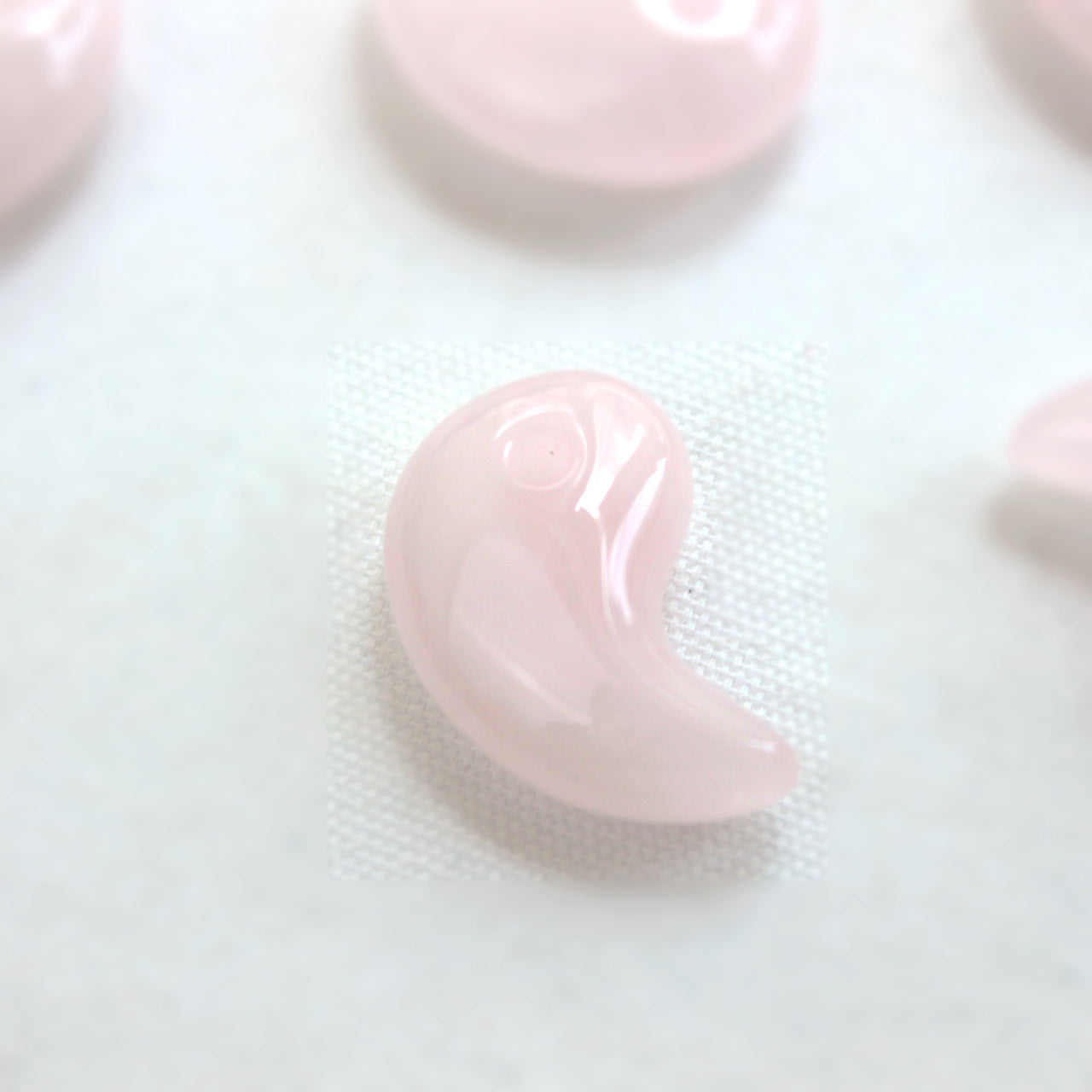 (B)約24mm×16mm