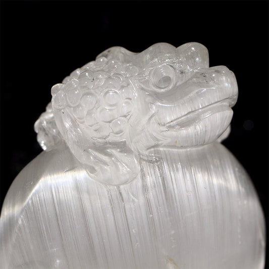 ニードルイントパーズ＜ブラジル産＞　三脚蟾蜍(銭蛙)　三本足蛙　約21mm×約25mm　彫り物 [co-g3363]