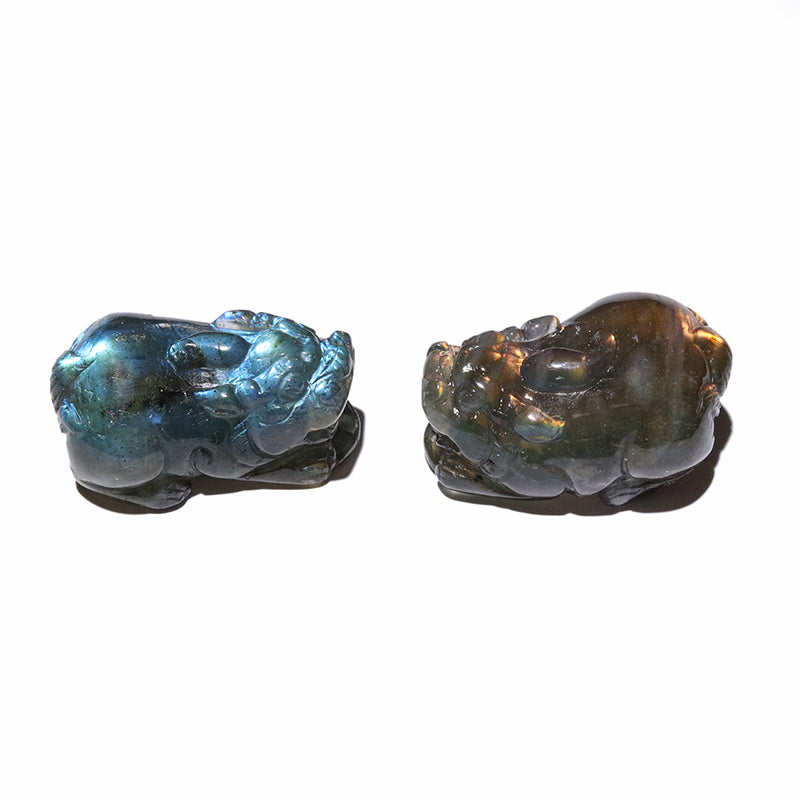 彫物　ラブラドライト＜マダガスカル産＞　ヒキュウ　ランダム発送　約3～6.3×約1.2～2.7cm [co-g3248]