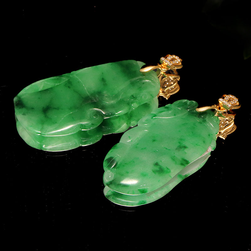 ペンダントトップ　天然翡翠＜ミャンマー産＞　瓢箪　約17.7～21.6mm×約36.6～39mm [co-g0940]