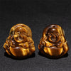 【現品限り】タイガーアイ＜中国産＞　布袋尊　約22～24×24～26mm　彫刻プレート　穴あり [co-g2824]