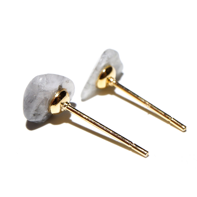 フェナカイト＜ブラジル産＞　原石　約7～8mm　突き刺し型ピアス　ステンレス製　ゴールド [co-g2939]