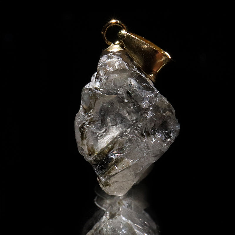 フェナカイト＜ロシア産＞　原石　約5.8～9.5×7～16mm　K18　ゴールド　ペンダントトップ　ランダム発送 [co-g2918]