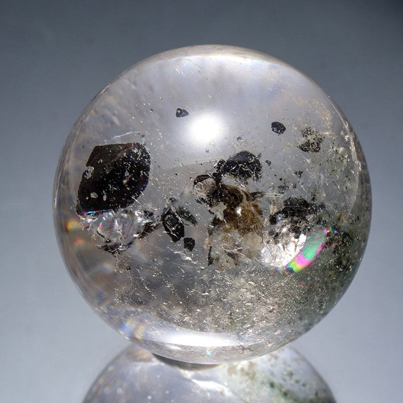 【一点物】ヘマタイト入りマニハール水晶＜インド/マニハール地方産＞　ヒマラヤ水晶　丸玉　 [co-g3092]
