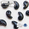 [Japanese famous stone] Magatama Black Hide Garnet <Ehime Prefecture> Very small approx. 10mm x 7mm [ma-g8056]