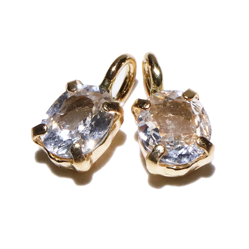 フェナカイト＜ロシア産＞　オーバルカット　約3×4mm　K18　ゴールド　ペンダントトップ [co-g2915]