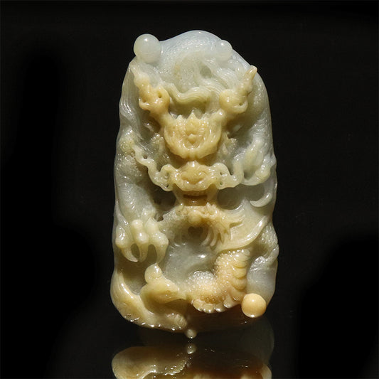 本翡翠＜ミャンマー産＞　龍　約33×63mm　穴あり　ペンダントトップ [co-g2851]
