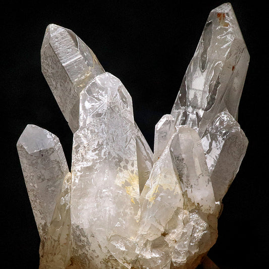 【一点物】【動画】水晶＜ブラジル産＞　原石　約幅31×奥24×高44cm（台座込）台座付き　 [co-g3391]