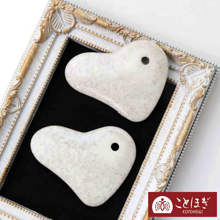 【2/28までことほぎ20％OFF(決済時に自動割引)】【ことほぎ】かっさプレート　北投石　＜台湾産＞　ハート型  [he-g2008]