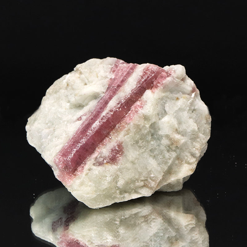 原石　ピンクトルマリン＜ブラジル産＞　約110g　ランダム発送  [co-g1797]