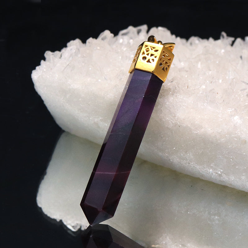 ペンダントトップ　スギライト＜南アフリカ産＞　ポイント型　Silver925　ゴールド  [co-g1825]