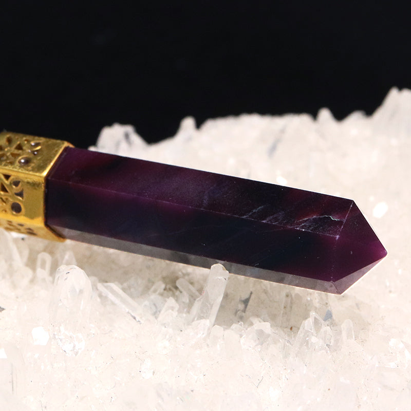 ペンダントトップ　スギライト＜南アフリカ産＞　ポイント型　Silver925　ゴールド  [co-g1824]