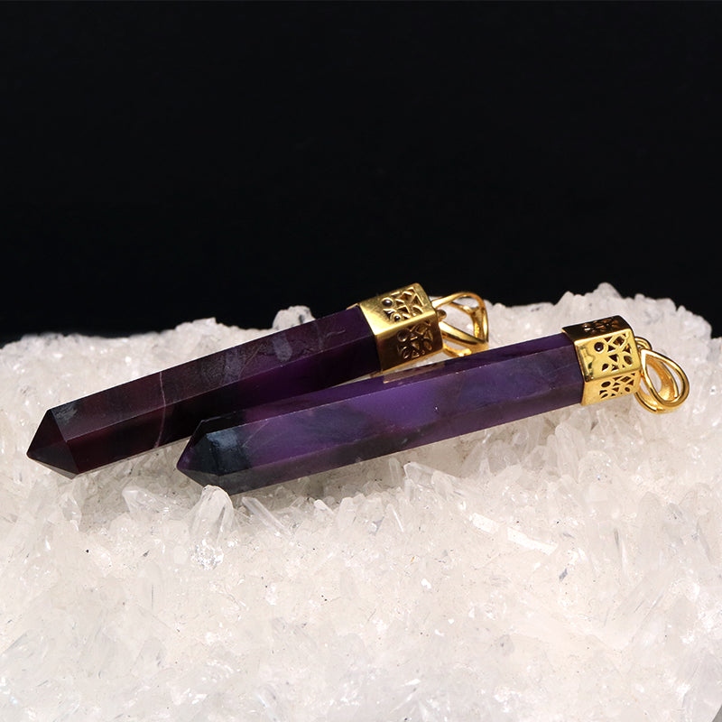 ペンダントトップ　スギライト＜南アフリカ産＞　ポイント型　Silver925　ゴールド  [co-g1825]