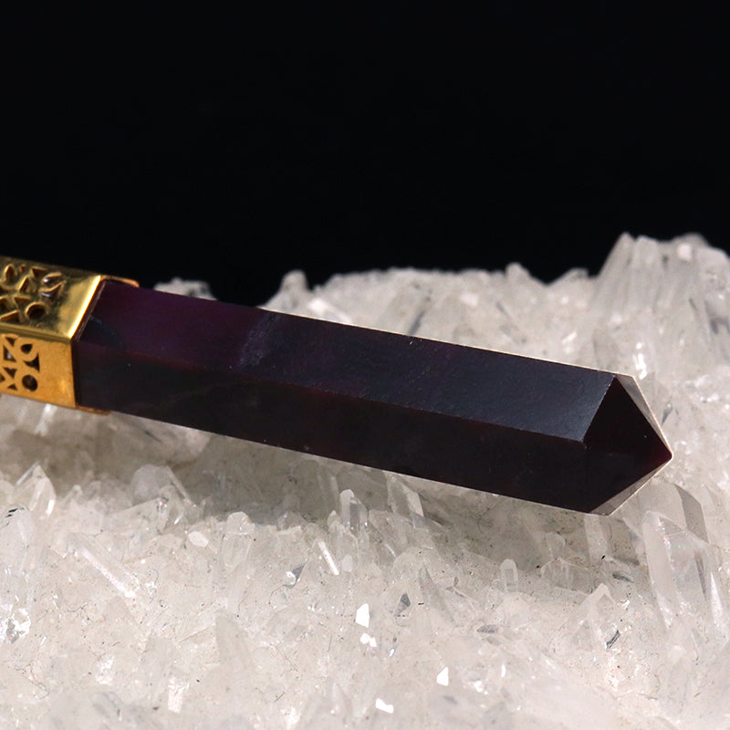 ペンダントトップ　スギライト＜南アフリカ産＞　ポイント型　Silver925　ゴールド  [co-g1827]