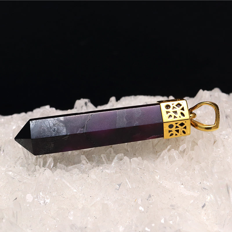 ペンダントトップ　スギライト＜南アフリカ産＞　ポイント型　Silver925　ゴールド  [co-g1828]