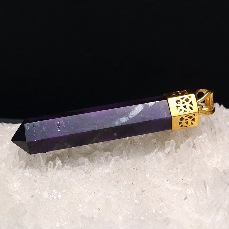 ペンダントトップ　スギライト＜南アフリカ産＞　ポイント型　Silver925　ゴールド  [co-g1830]