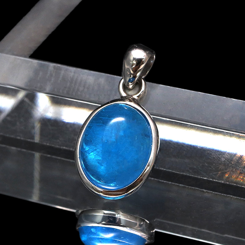 【現品限り】ペンダントトップ　アパタイト＜インド産＞　オーバル型　約9×11mm　silver925　シルバー [co-g1834]