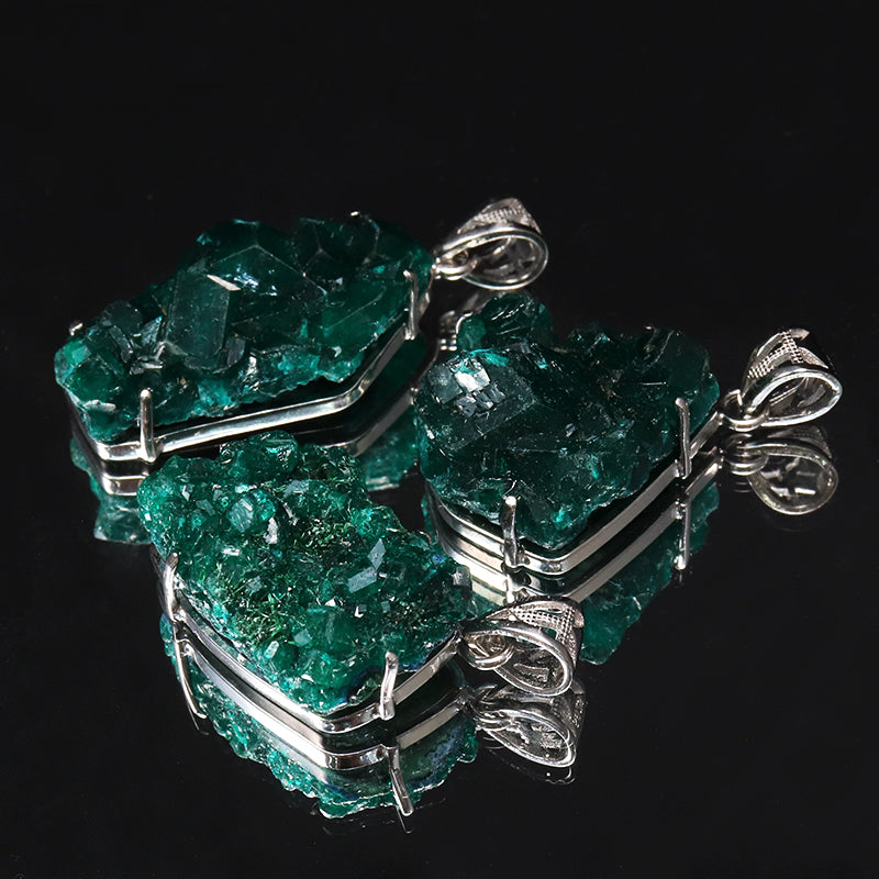 【現品限り】ペンダントトップ　ダイオプテーズ＜コンゴ産＞　約15～22×約22～32mm　silver925　シルバー　ランダム発送[co-g1837]