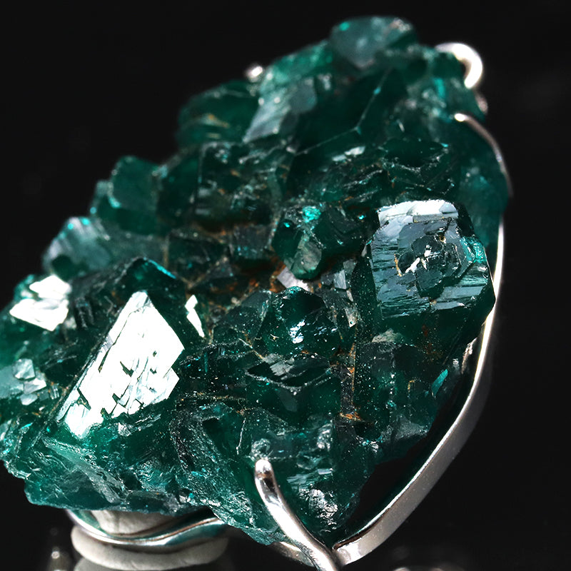 【現品限り】ペンダントトップ　ダイオプテーズ＜コンゴ産＞　約20～25×約23～30mm　silver925　シルバー　ランダム発送 [co-g1840]