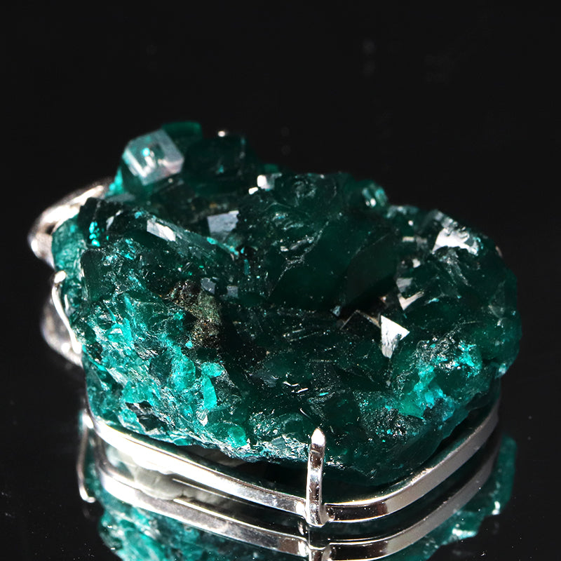 【現品限り】ペンダントトップ　ダイオプテーズ＜コンゴ産＞　約27×約30mm　silver925　シルバー　ランダム発送 [co-g1842]