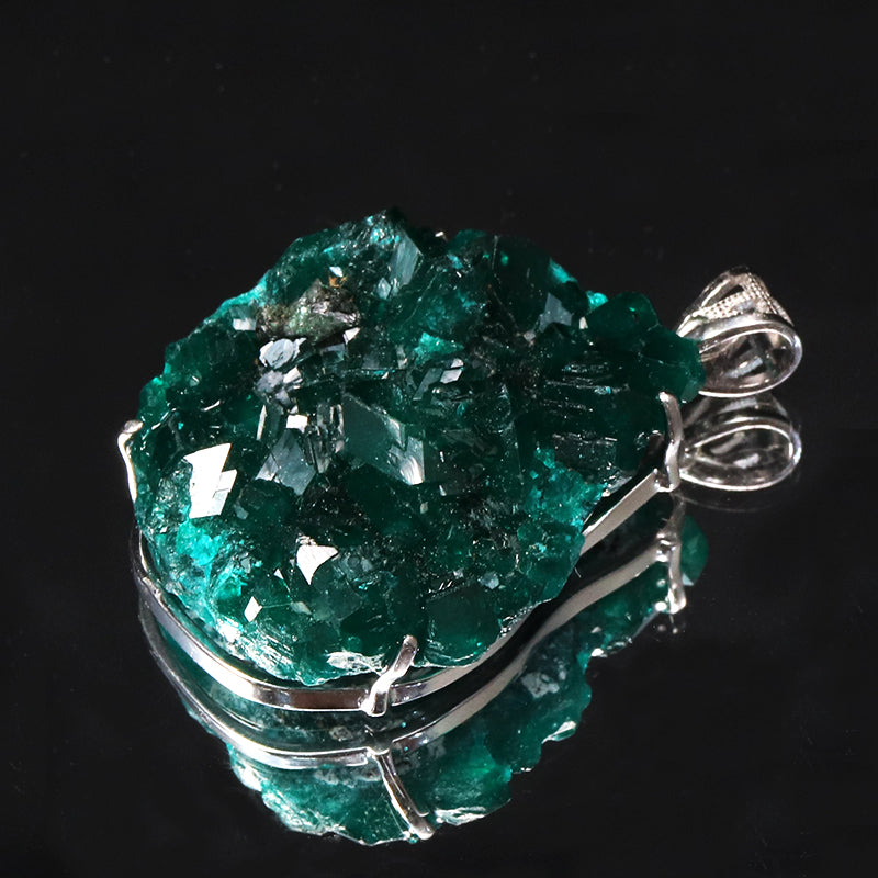 【現品限り】ペンダントトップ　ダイオプテーズ＜コンゴ産＞　約27×約30mm　silver925　シルバー　ランダム発送 [co-g1842]