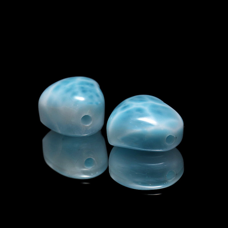 【1/19まで水瓶座星座石20％OFF(決済時に自動割引)】バラ石　ラリマー＜ドミニカ産＞　ハート形　約12～13×約10～12mm　貫通穴　ランダム発送　 [co-g1846]