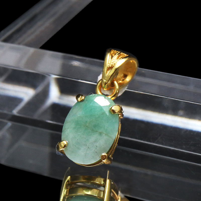 【対象商品10点以上ご購入で30％OFF/決済時に自動割引】ペンダントトップ　エメラルド＜ブラジル産＞　オーバルカット　約7～9×約9～11mm　Silver925  [cco-g1854]