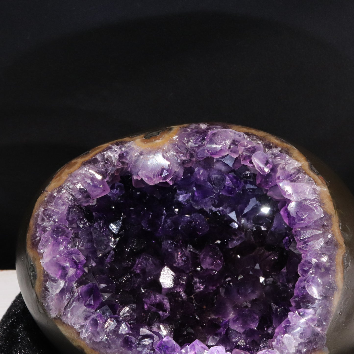 【1/19まで水瓶座星座石20％OFF(決済時に自動割引)】【動画】【一点物】ジオード　アメジスト　エッグ型　ウルグアイ産　[co-g1866]