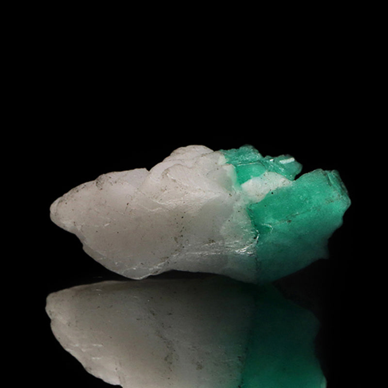 原石　エメラルド　コロンビア産　約4.5ｇ　ランダム発送　ケース付き [co-g1899]