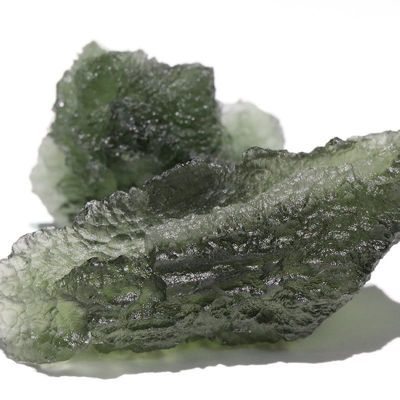 原石　モルダバイト　チェコ産　約5.3～5.4ｇ　ランダム発送　ケース付き  [co-g1906]