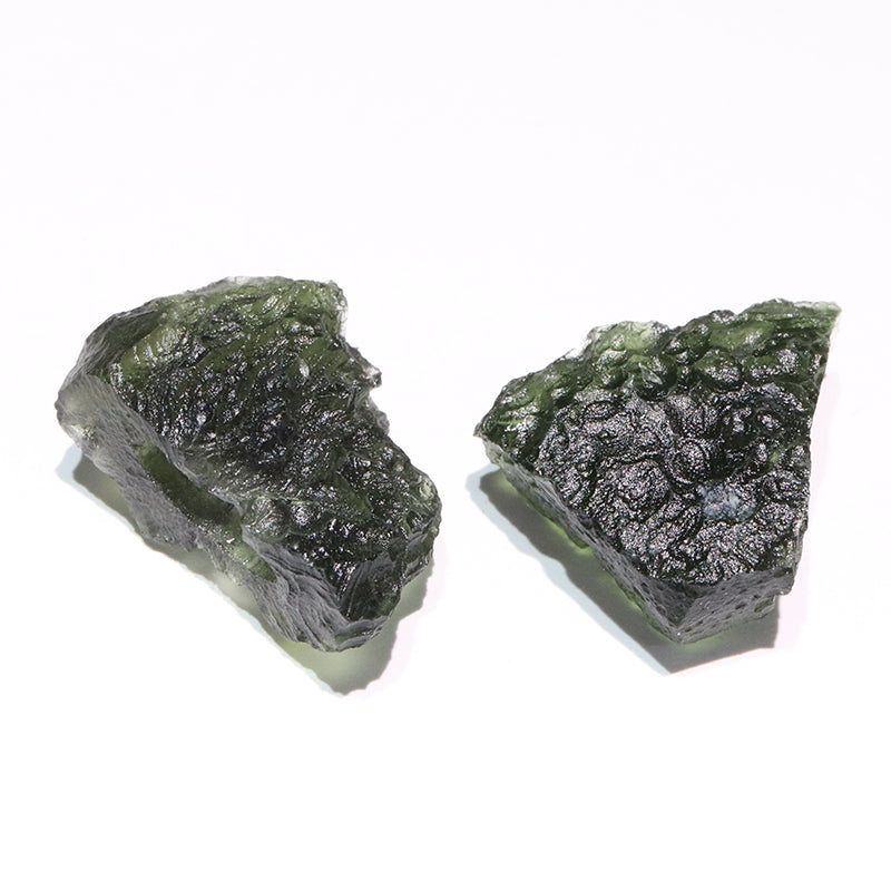 原石　モルダバイト　チェコ産　約5.8～5.9ｇ　ランダム発送　ケース付き  [co-g1907]