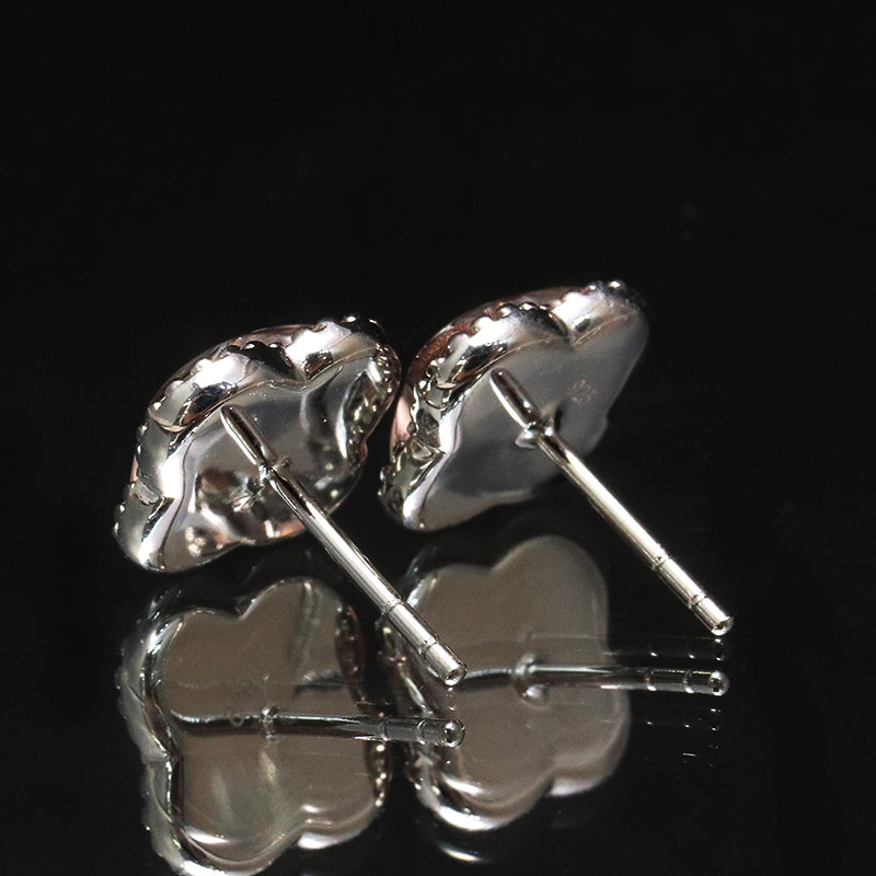 【割引不可】ピアス　ギベオン＜ナミビア産＞　クローバー　約10mm　Silver925 [co-g1910]