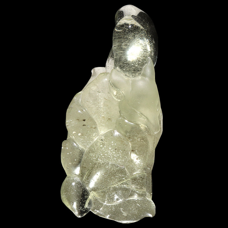 リビアングラス＜エジプト/リビア砂漠産＞　九尾の狐　約2.5×5.9cm　彫り物 [co-g3064]