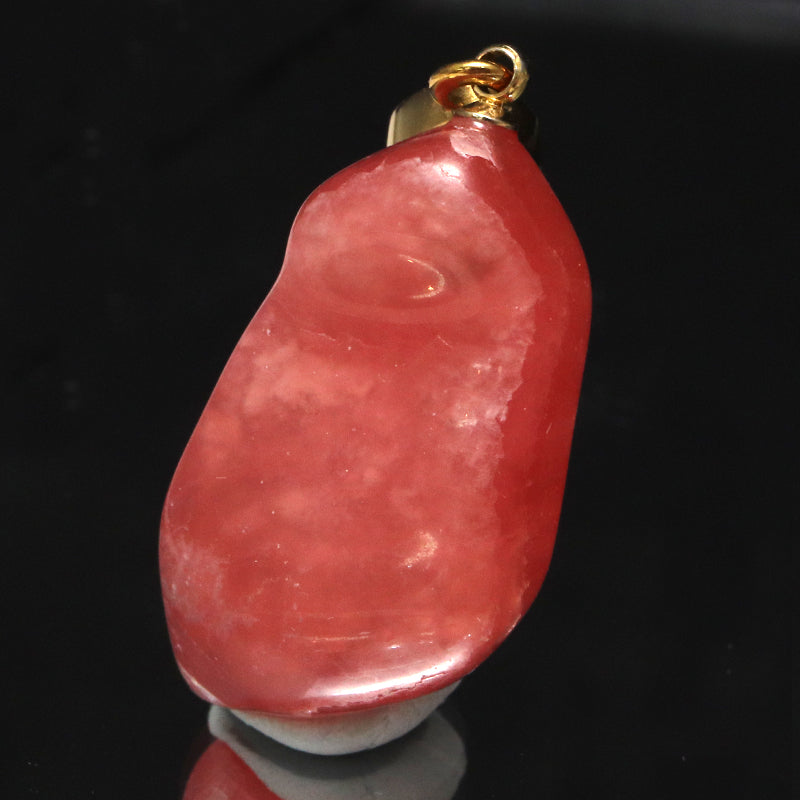 【対象商品10点以上ご購入で30％OFF/決済時に自動割引】ペンダントトップ　インカローズ＜アルゼンチン産＞　原石　約17.8mm×約30mm　手磨き　ステンレス製　ゴールド　  [co-g1929]