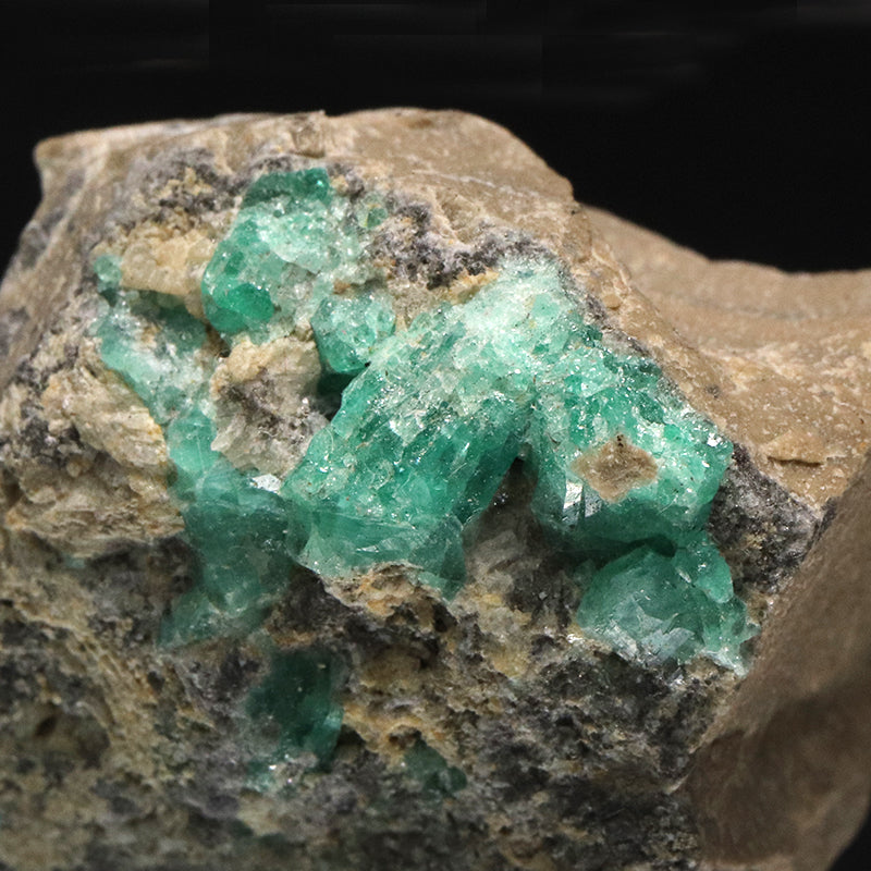 原石　エメラルド　コロンビア産　約3～7cm　ランダム発送 [co-g1937]