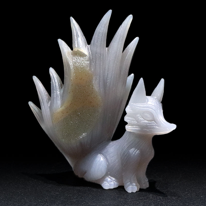 【動画】【一点物】　彫り物　瑪瑙　九尾の狐　ブラジル産  [co-g1971]