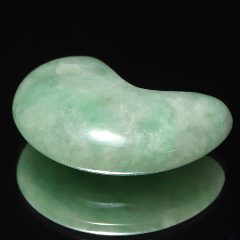 天然翡翠＜ミャンマー産＞　勾玉　2個セット [co-g3127]