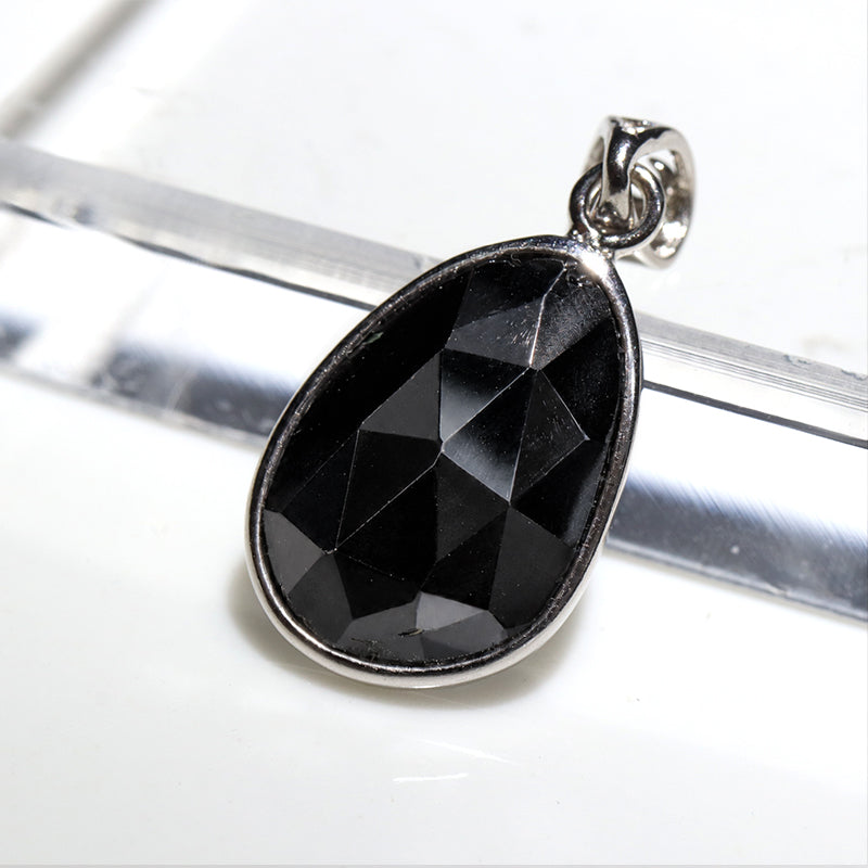 【割引不可】ブラックスピネル＜ミャンマー産＞　ローズカット　約12.5～14×13～17mm　Silver925　シルバー  [co-g25882]