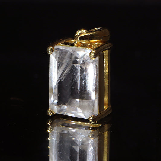 ペンダントトップ　フェナカイト＜ロシア産＞　スクエアカット　約3.7.5ct 　silver925　ゴールド　証明書付き [co-g1130]