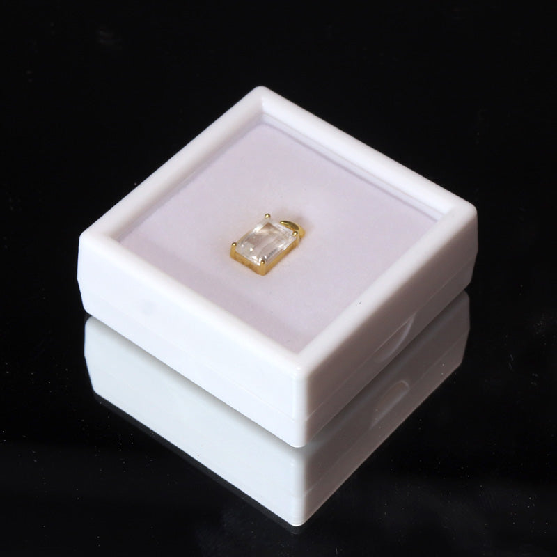 ペンダントトップ　フェナカイト＜ロシア産＞　スクエアカット　約3.7.5ct 　silver925　ゴールド　証明書付き [co-g1130]