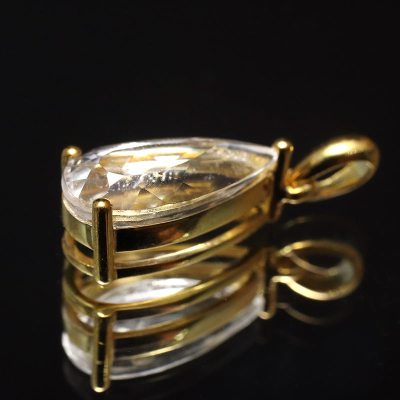 ペンダントトップ　フェナカイト＜ロシア産＞　ドロップカット　約3.5ct　silver925　ゴールド [co-g1142]
