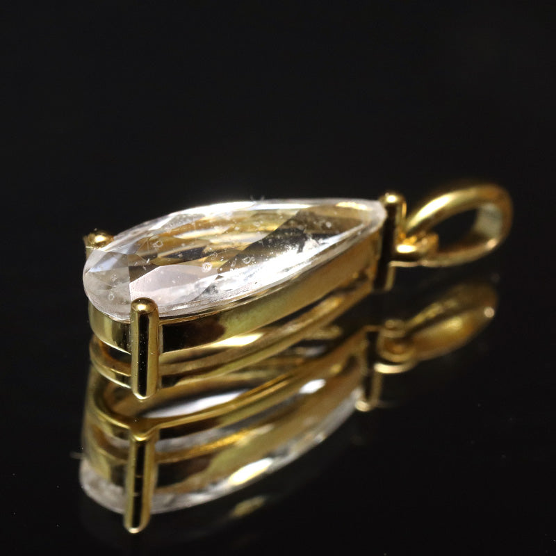 ペンダントトップ　フェナカイト＜ロシア産＞　ドロップカット　約3.00ct　silver925　ゴールド　[co-g1145]