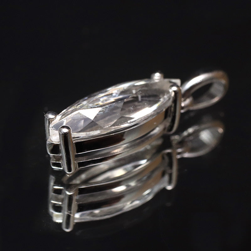 ペンダントトップ　フェナカイト＜ロシア産＞　マーキスカット　約2.85ct　silver925　シルバー　[co-g1153]